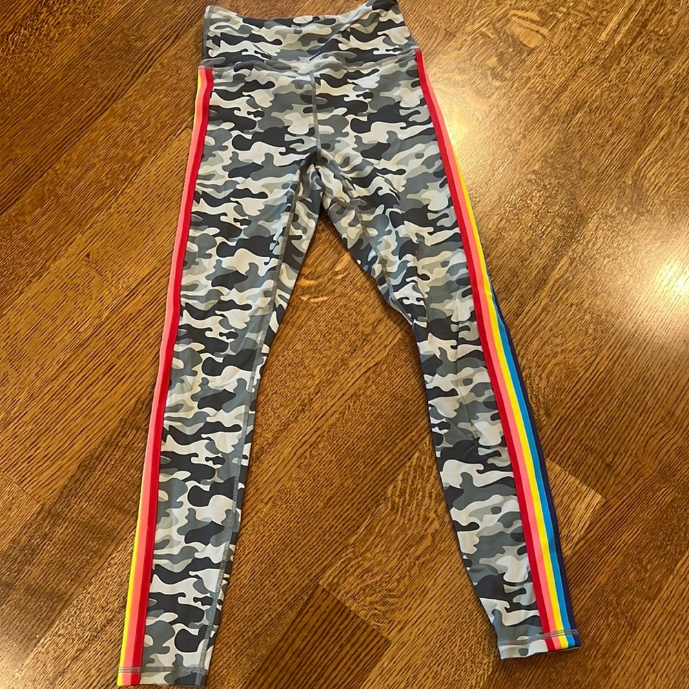 SPIRITUAL GANGSTER rainbow stripe camo Leggings size small